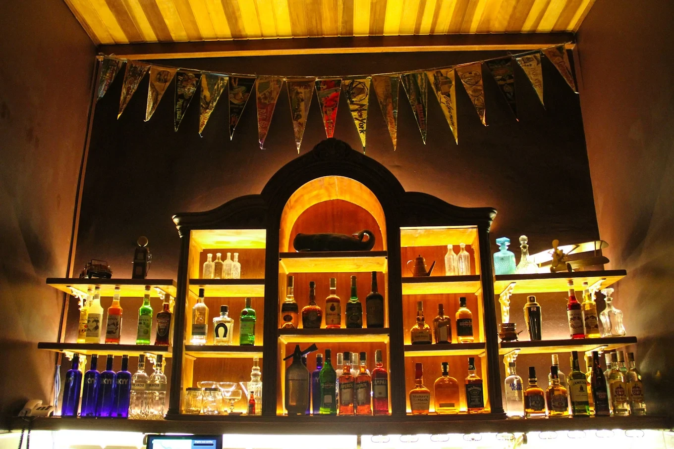 Mixology in Santa Teresa - Terrace & Bay View - Image